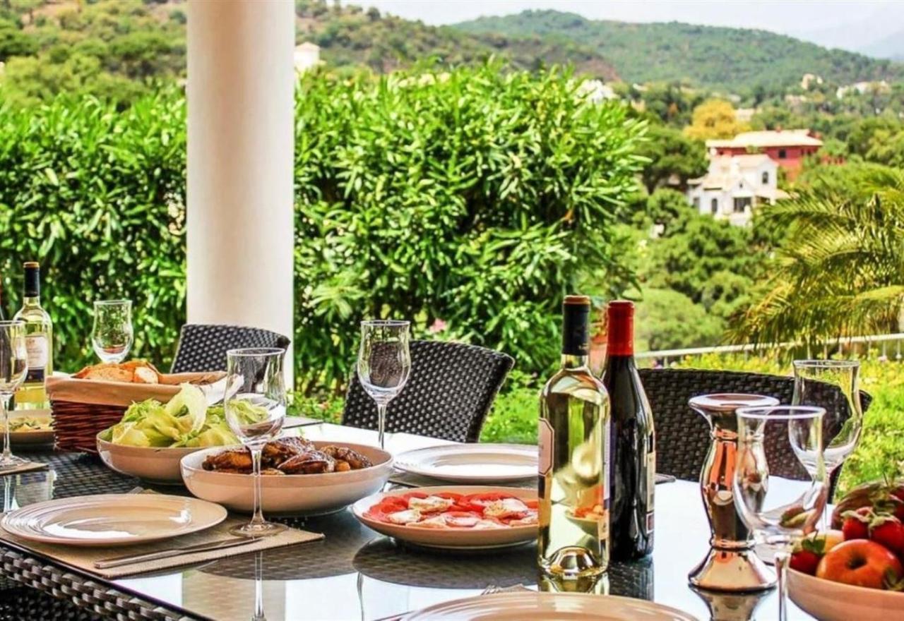 Villa Domus Vesta Marbella Bagian luar foto