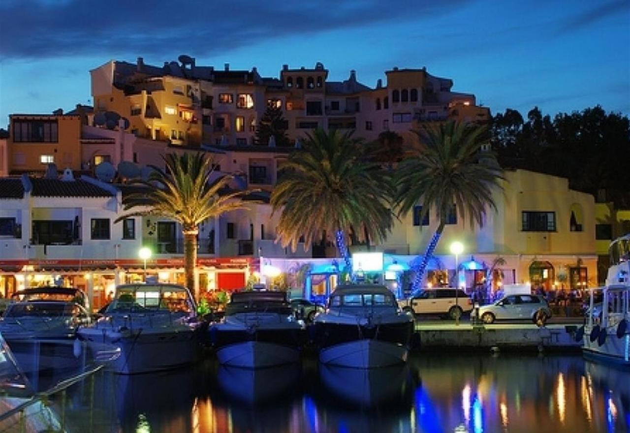 Villa Domus Vesta Marbella Bagian luar foto
