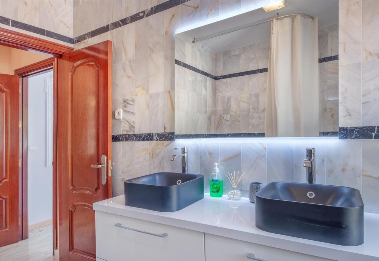 Villa Domus Vesta Marbella Bagian luar foto