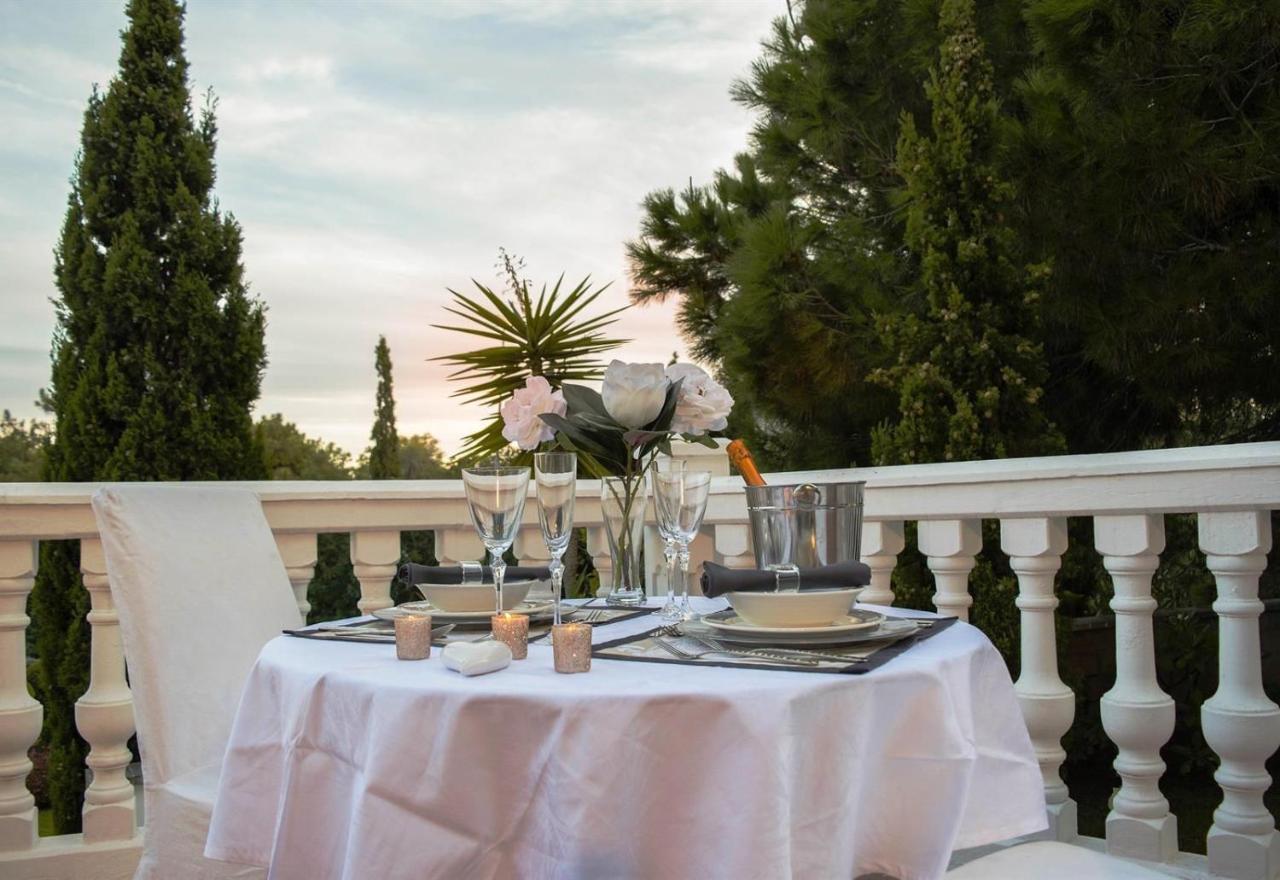 Villa Domus Vesta Marbella Bagian luar foto