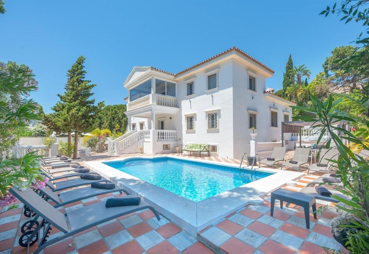 Villa Domus Vesta Marbella Bagian luar foto