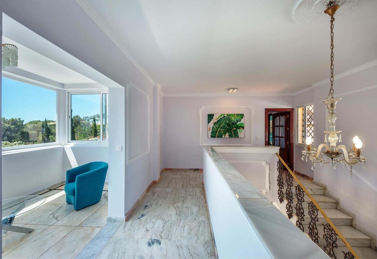 Villa Domus Vesta Marbella Bagian luar foto